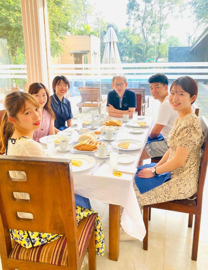 罗亚耐斯特住宿加早餐旅馆 波隆纳鲁沃 外观 照片