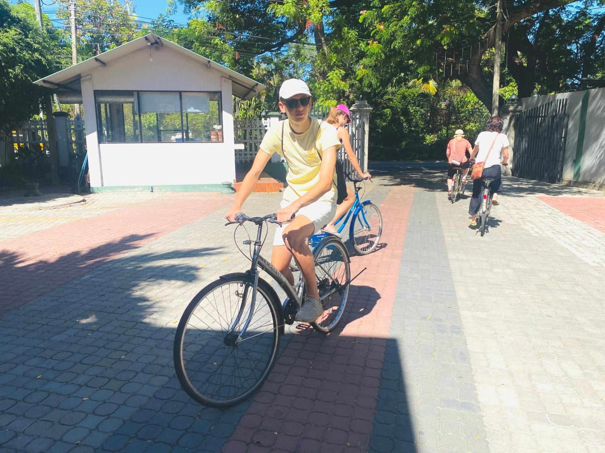 罗亚耐斯特住宿加早餐旅馆 波隆纳鲁沃 外观 照片