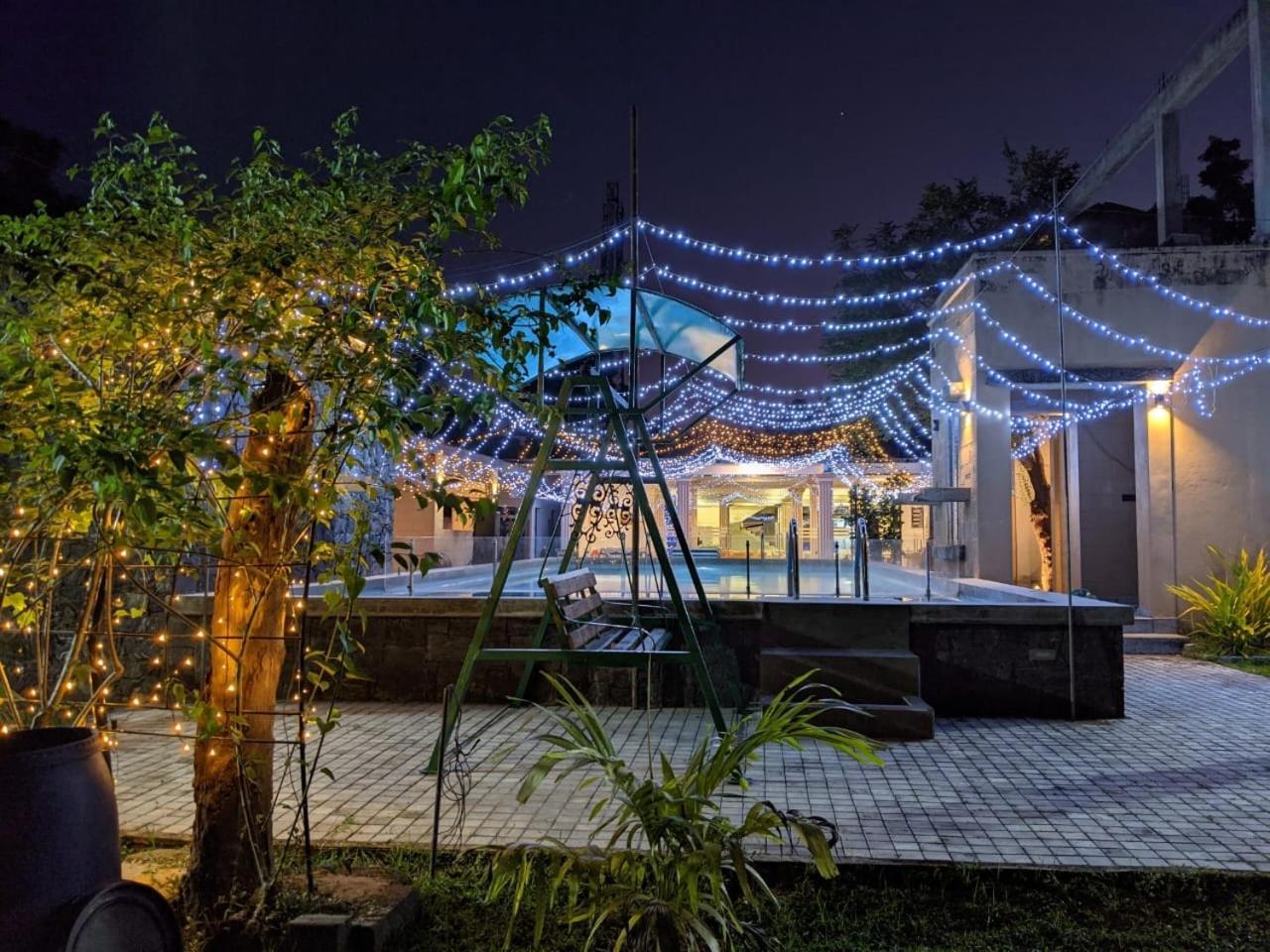 罗亚耐斯特住宿加早餐旅馆 波隆纳鲁沃 外观 照片